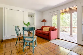 Cozy Home + Garden in the Hills - Image 4