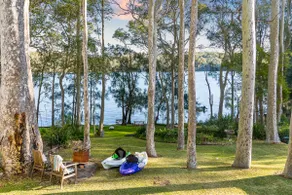 Kings Point Lake House - Family Getaway\nWake up to peaceful lake views - Image 5