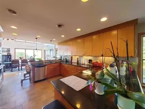 Lakeside resort home. Sunsets, fishing, paddling. - Image 3
