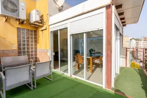 Smuk Penthouse i centrum af Alicante - Image 4