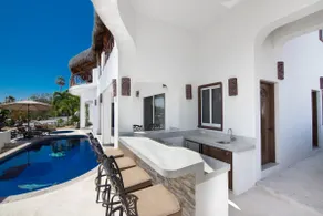 Breathtaking Arch Views From This 6 Bedroom Villa - Image 4