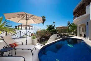 Breathtaking Arch Views From This 6 Bedroom Villa - Image 5