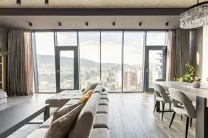 Regal Urban Minimalism in King David Condo - Image 3