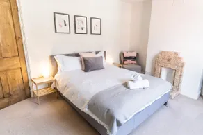 Calm & Cosy House w/Beautiful River Walk to Centre - Image 3