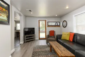 Guest Favorite! Prime West Side Location, Hot Tub - Image 5