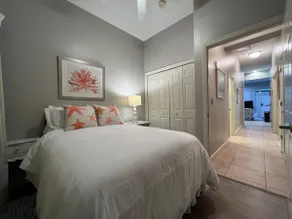 3BR Beach Condo Walk to Shops & Restaurants - Image 2