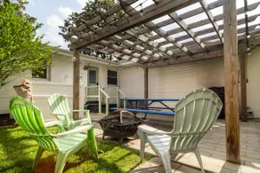 Relaxation Station at Old Beach - Image 5