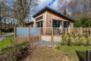 Sunny Bank Lodge, White Cross Bay, Windermere. - Image 2