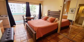 Ocean View, Full Kitchen, Amazing Location! - Image 5