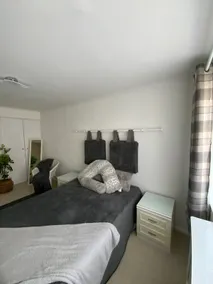 Beautiful 2 bed grd floor flat fantastic location - Image 2