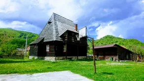 Iubu House in Transylvania County - Image 2