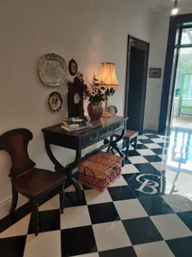 Carley's Bridge House - Image 5