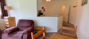 Riverdale Court Apartment 3 - Image 5