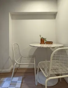 Cozy & Chic Stay | Ossington Station - Image 4