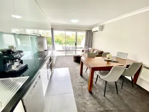 Alpine Stays 518. Deluxe KING Apartment - Image 2