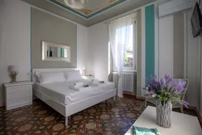 Liberty Villa Bright historic apt w/pool Lake Como - Image 3