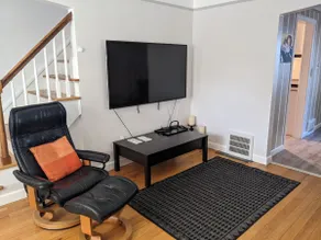 2 Bedroom house on 4th street downtown Royal Oak - Image 5