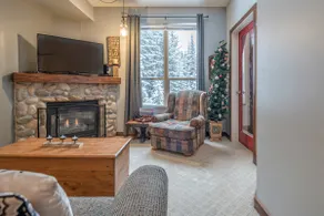Beautiful Ground Floor Condo - Ski in/out from the Door - Pet Friendly - Image 4
