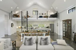 Barefoot at Broke (Hunter Valley) Luxurious home - Image 4
