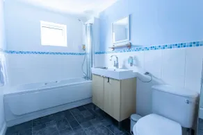 Tankerton Town House, 1 parking space, 150m beach - Image 4