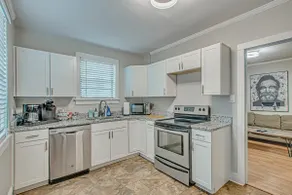 Cozy 1BR/1B~5 min to Coliseum~15 min to downtown - Image 4