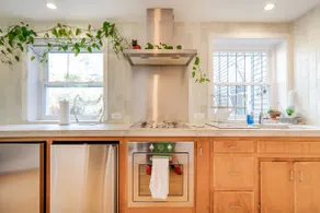 Unwind in a Bespoke Downtown Studio W Laundry - Image 2