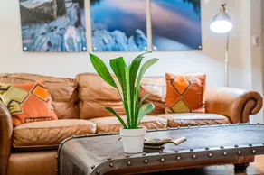 *Private-1,300 sq ft. Apartment/Loft Downtown - Image 4