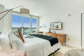 Fabulous City View Studio Free Pkg, Pool, Gym - Image 2