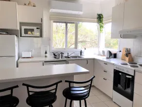 Bird Hill - A Garden Retreat in the Yarra Valley - Get Up Close to Native Birds - Image 2