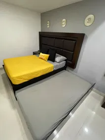 all new one level cozy house w/parking and a/c - Image 5