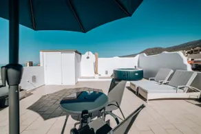 Eternal Spring Jacuzzi Retreat in South Tenerife - Image 2
