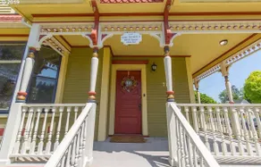 Victorian Charm for Family or Bridal Getaway - Image 4