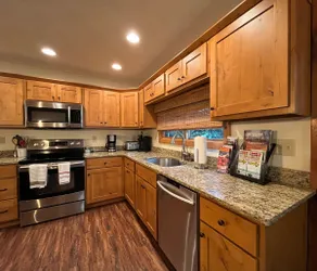 24 Zurich Way at Seven Springs Mountain Resort - Image 4