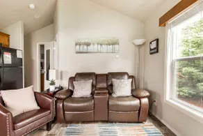 Red Bluff Cabin (Cabin 2 of 3) - Image 3