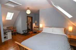 Skylit Suite in Musical home - Image 5