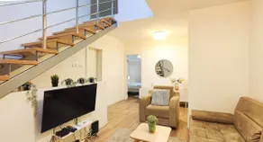 Central modern loft | 2BR | Private parking - Image 5