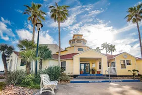 Oceanside Retreat - Image 2