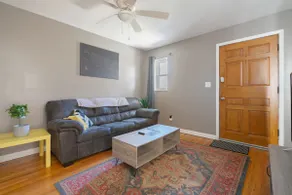 Fantastic Hidden Gem In Quiet Neighborhood - Image 4