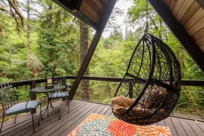 Hot Tub Riverside in Private Paradise - Image 3