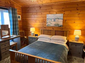 Cherry Lodge, Cedar Springs, Cabaña con cocina, Heacham, Cerca de la playa - Image 5