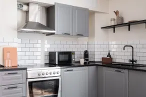 Inner-City Brewer Haven – Stylish 1BR Stay - Image 4