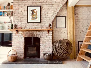 BeachFront Loft, Log burner, stunning views - Image 5