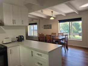 2 Bedroom House-up to 2 Couples or Families of 4 - Image 5
