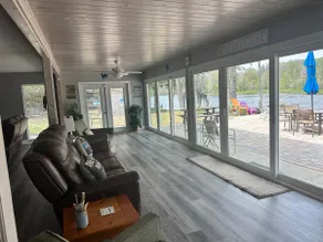 Robinson's River House - Image 3