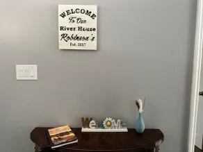 Robinson's River House - Image 2