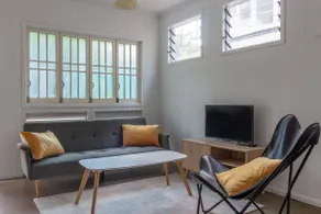 Bright apartment in a quiet location, 3 bedrooms - Image 3