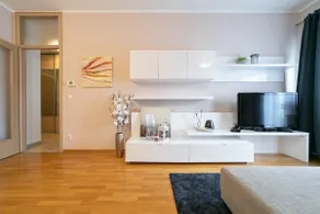 Trendy apartment 5 min to city centre!` - Image 2