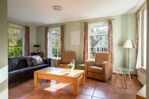 Country house, detached and large garden. - Image 5