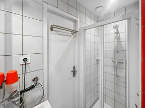 Small village house for pros and couples - Image 4