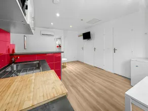 Small village house for pros and couples - Image 5